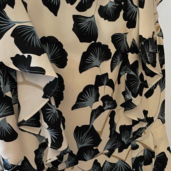 BCBQ MAXAZRIA dress size 4 - Picture 3 of 4